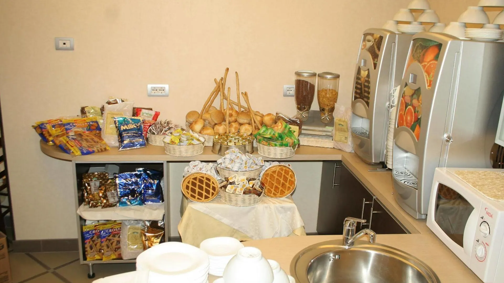 Hotel Elide Rome 3*,