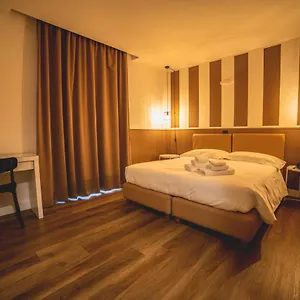 **** Hotel Continental Italy