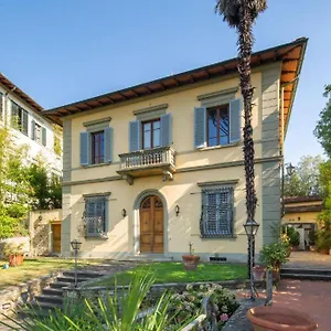 Lia - In With Private Garden And Pool Italia